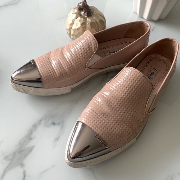 Miu Miu | Textured Leather Loafers w/ Metal Cap Toe - Picture 2 of 16
